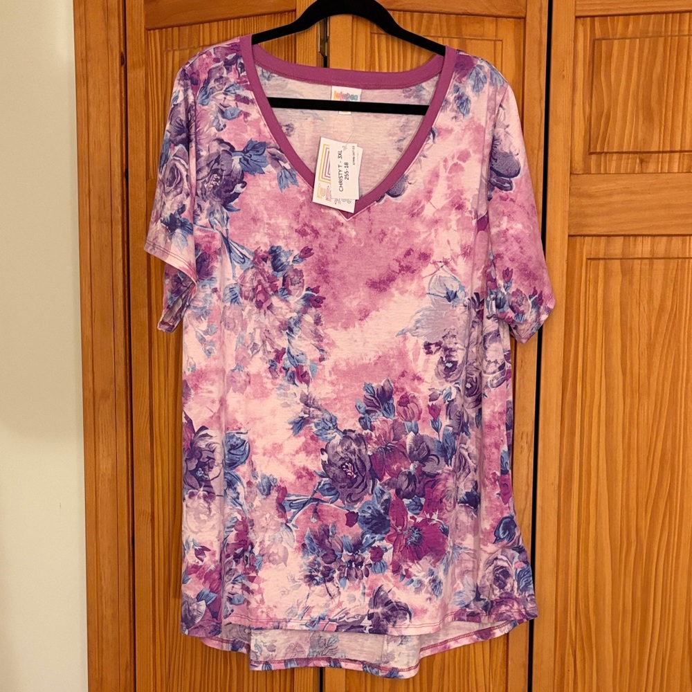 3x floral v neck tee
